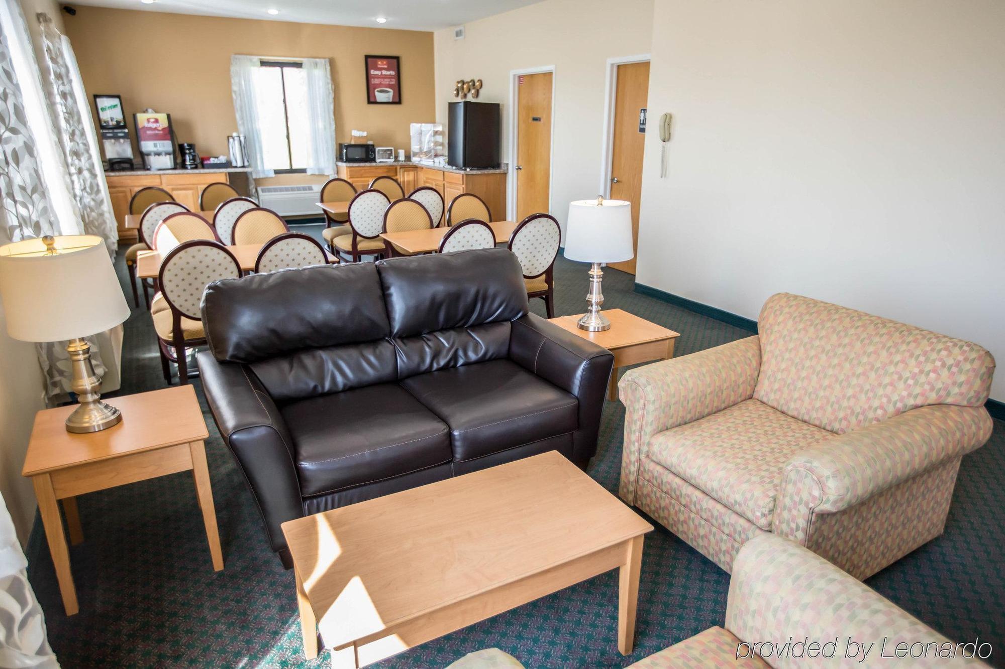 Econo Lodge Shorewood Εξωτερικό φωτογραφία